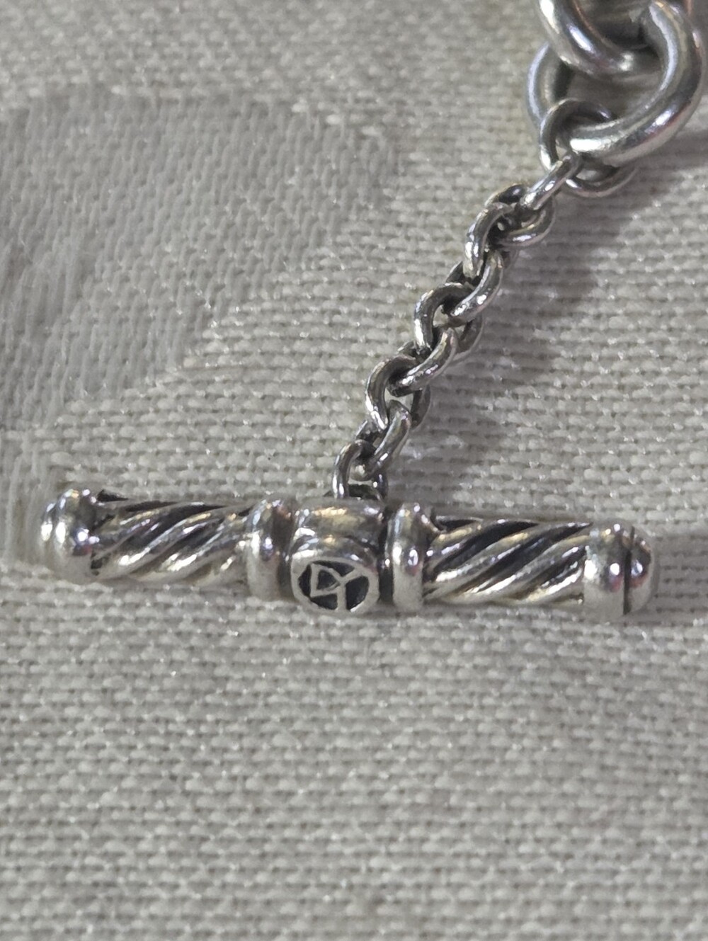 David Yurman 5 Heart Charm Bracelet with Toggle Closure, SS & 18k - Picture 12 of 16